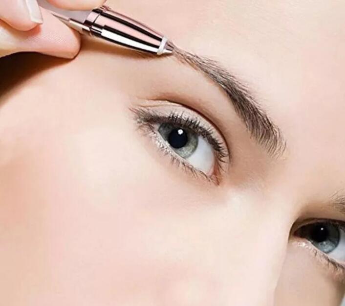 Flawless Eyebrow Trimmer
